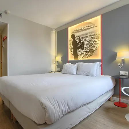 Ibis Paris Nord Porte De Ouen Otel 3*