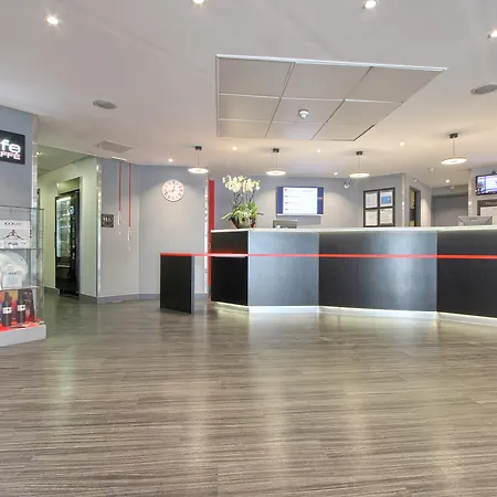 Ibis Paris Nord Porte De Ouen 3*