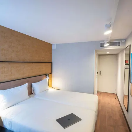 Ibis Paris Nord Porte De Ouen 3*